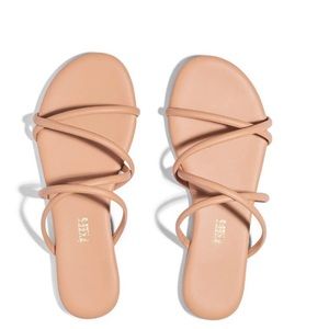 TKEES Sloan Flat sandal, brand new